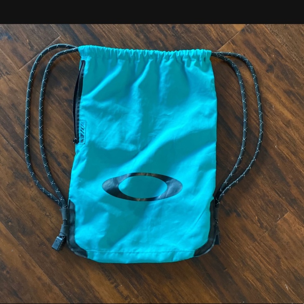 Oakley string bag